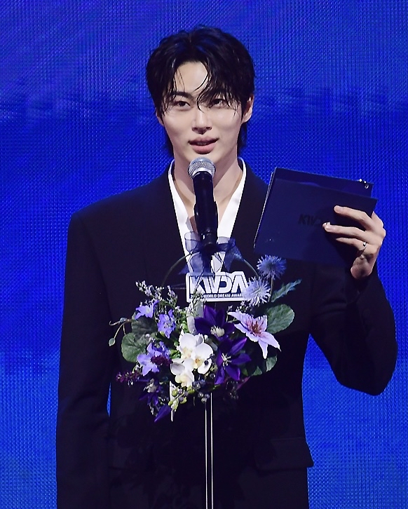 변우석 최근 활동샷