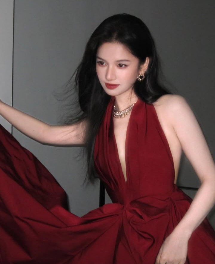 Latest photo of Jingyi Zhang