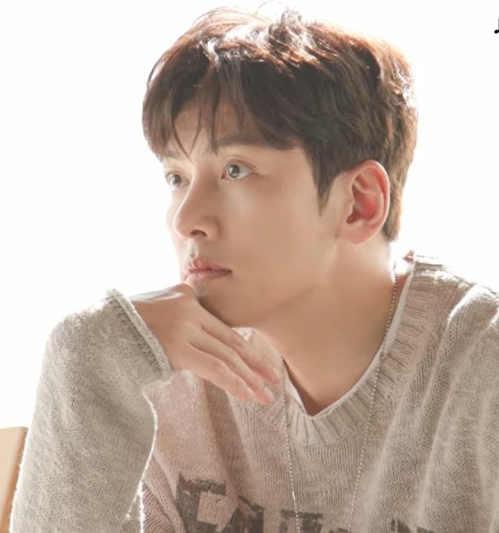 池昌旭的最新照片