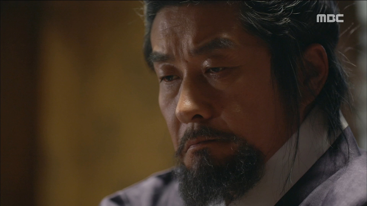 Recent activity shot of Yoon Kyunsang