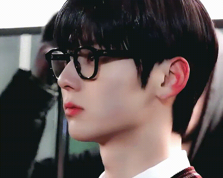 ファン・ミンヒョンのビハインドカット