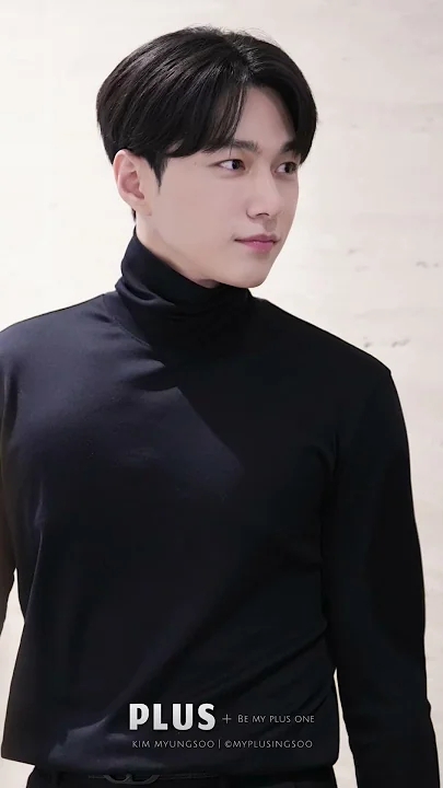 Behind-the-scenes cut of Kim Myungsoo (L)