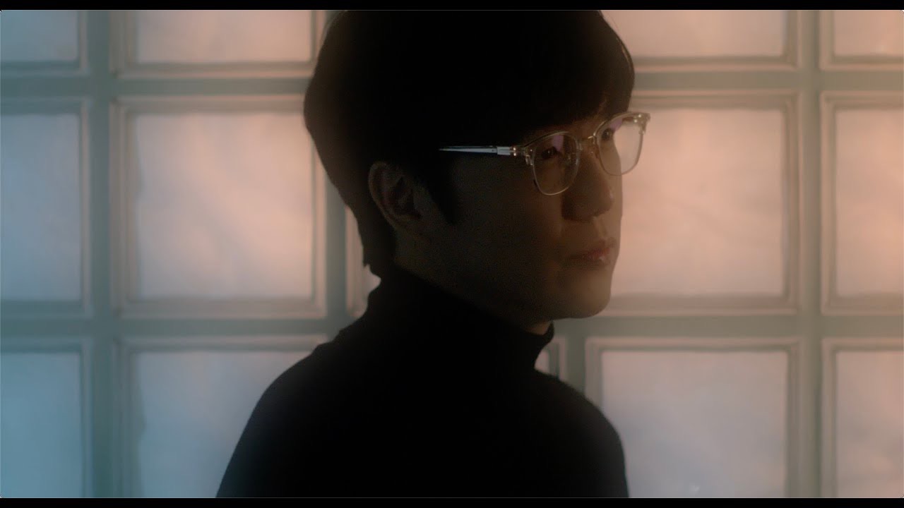 粉丝拍下的安孝燮瞬间