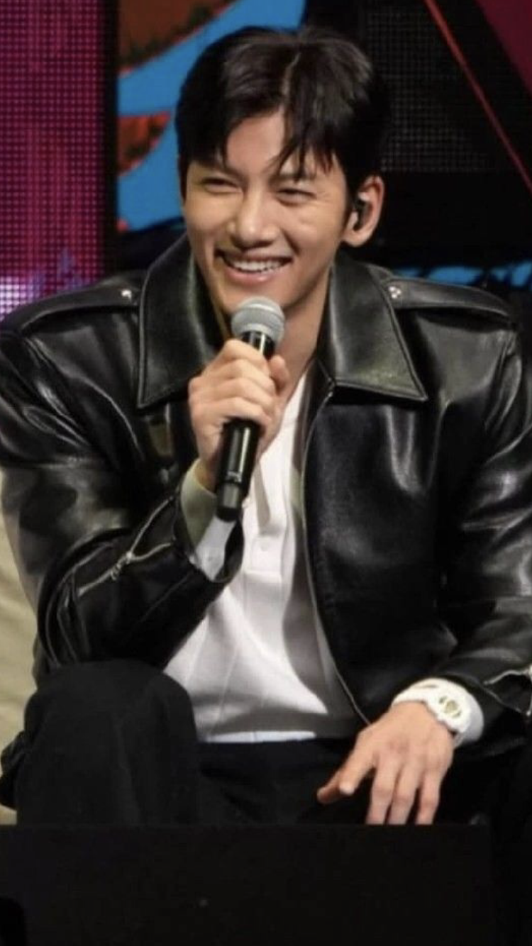 Behind-the-scenes cut of Ji Changwook