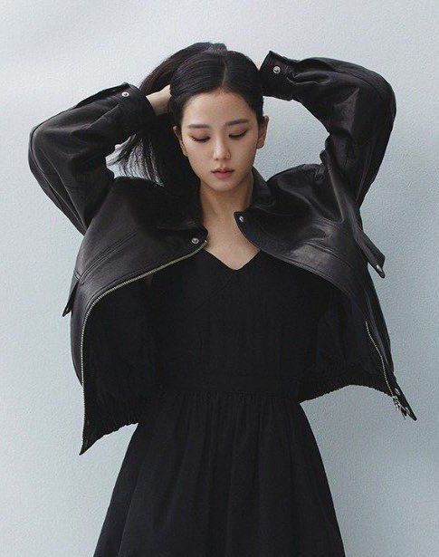 Behind-the-scenes cut of Jisoo (1995)