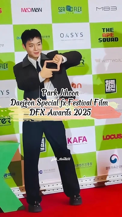 Today's popular wallpaper in Park Jihoon community