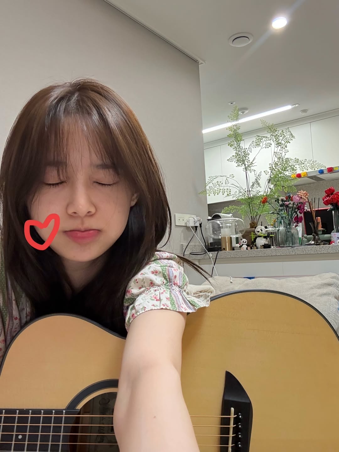 Latest photo of Chuu