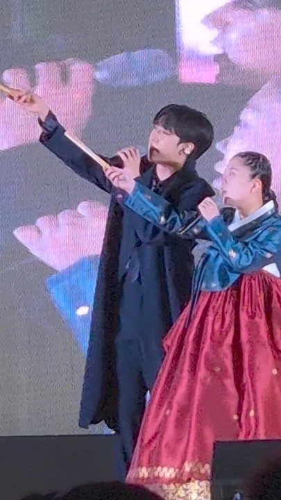 Today's popular wallpaper in Choi Sooho community