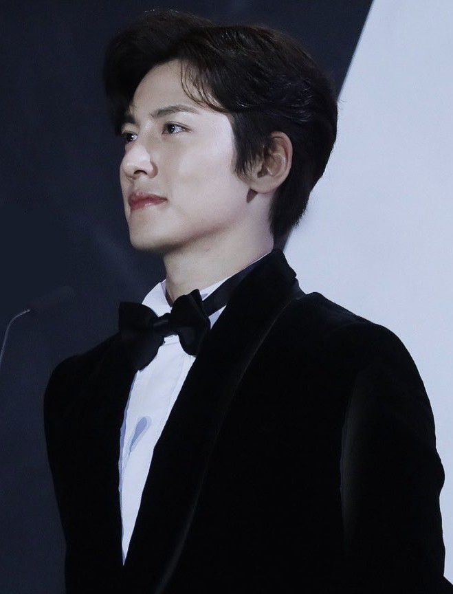 チ・チャンウクのビハインドカット