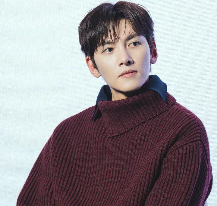 粉絲拍下的池昌旭瞬間