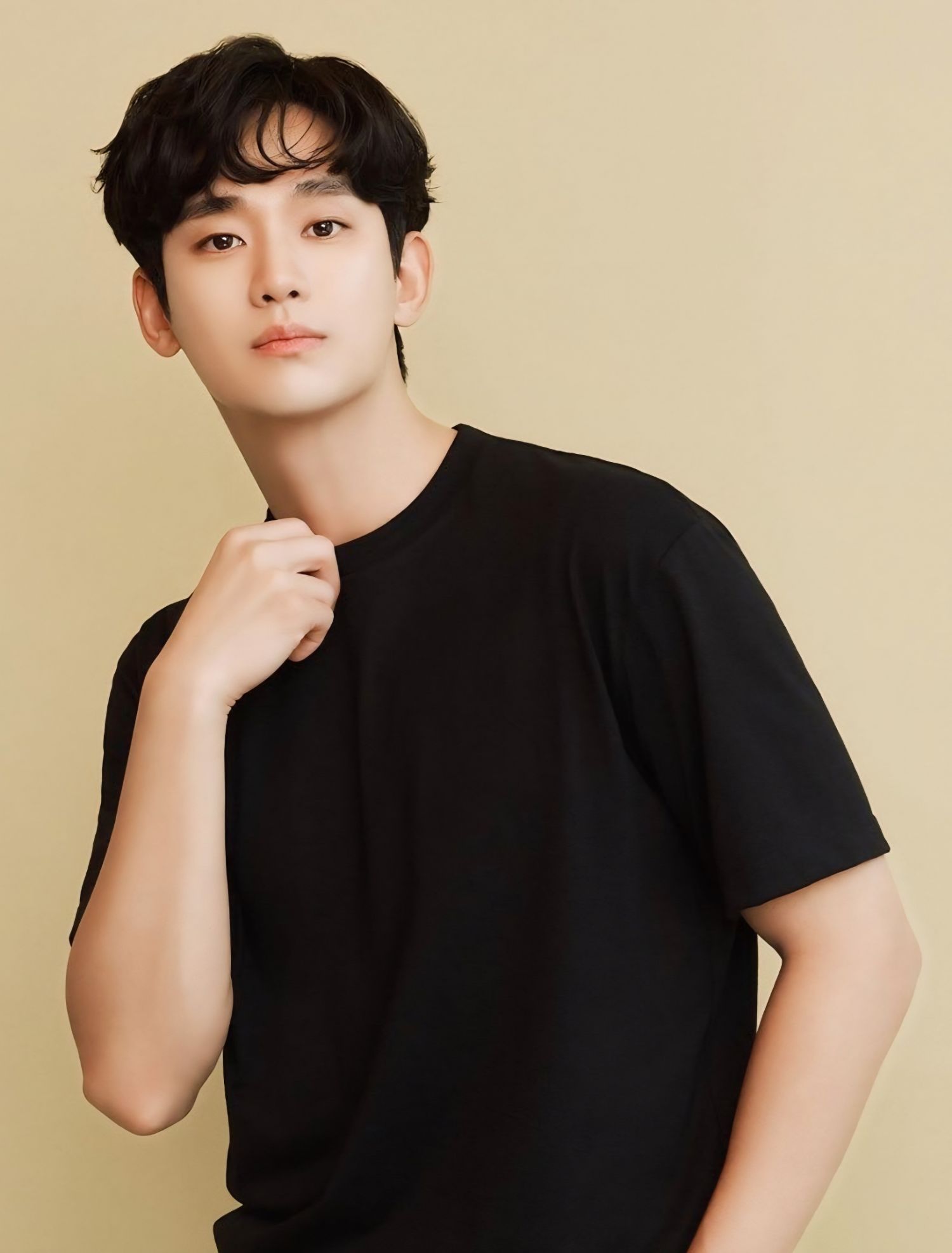 김수현 최근 활동샷