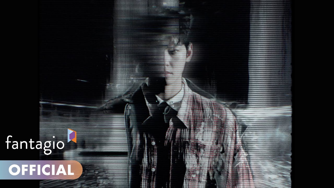 A moment captured by a fan of Cha Eunwoo