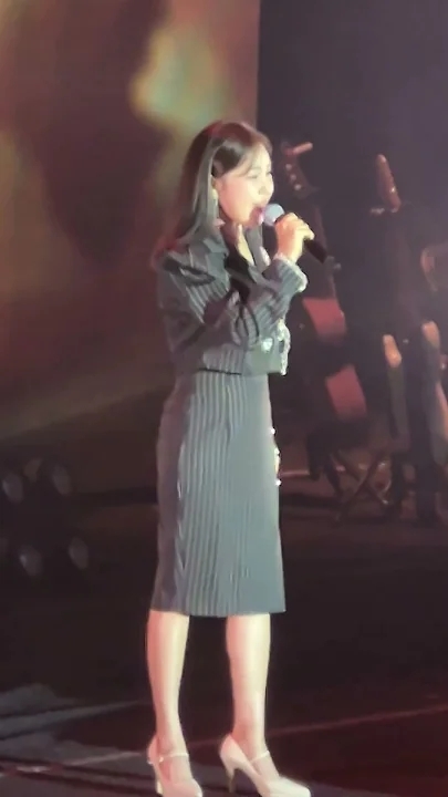 Behind-the-scenes cut of Song Gain