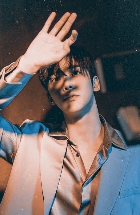 로운의 최신 사진