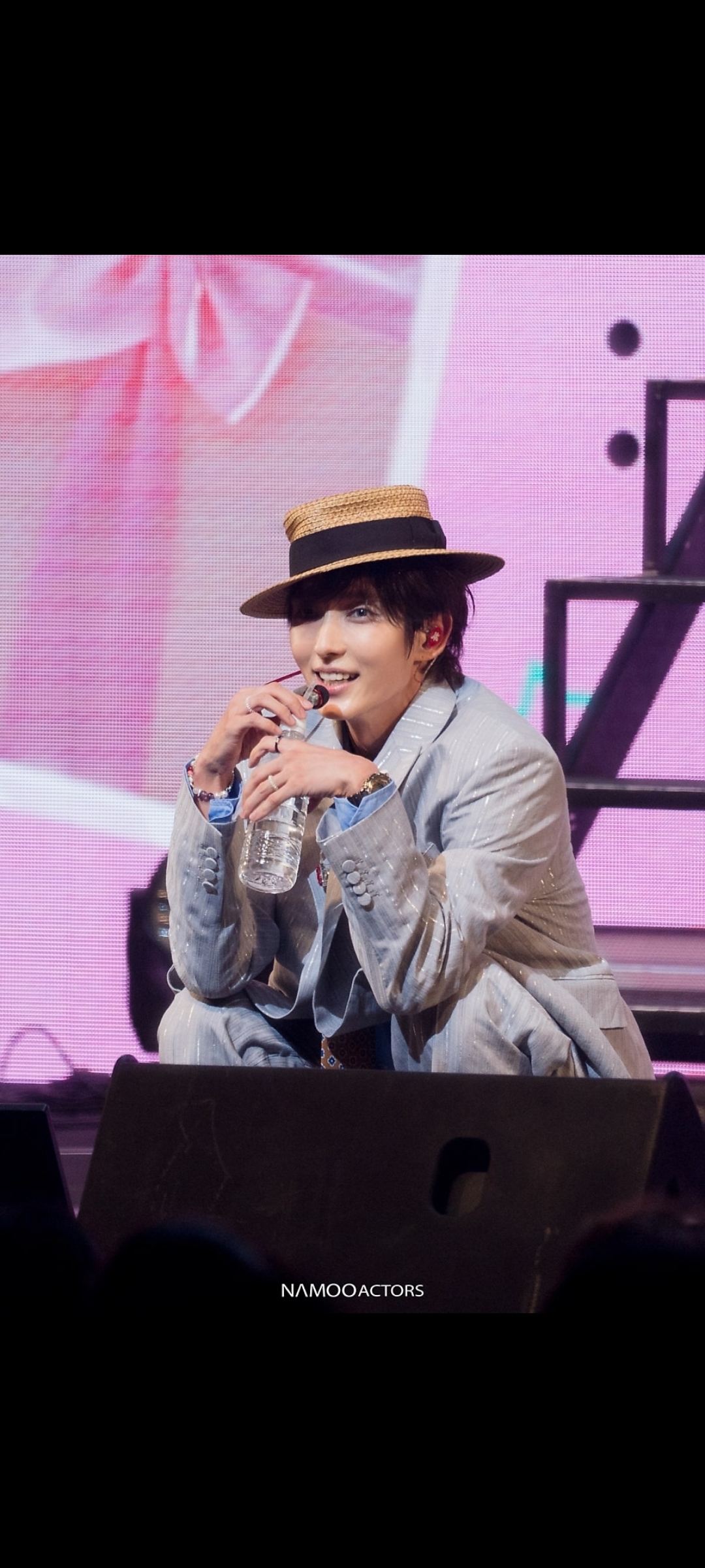A moment captured by a fan of Lee Joongi