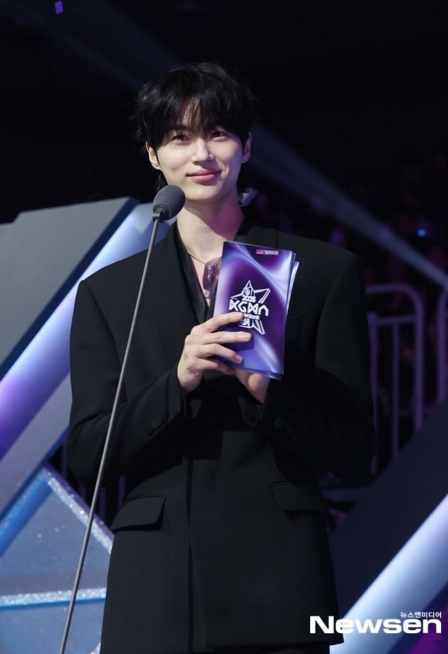 粉絲拍下的邊佑錫瞬間