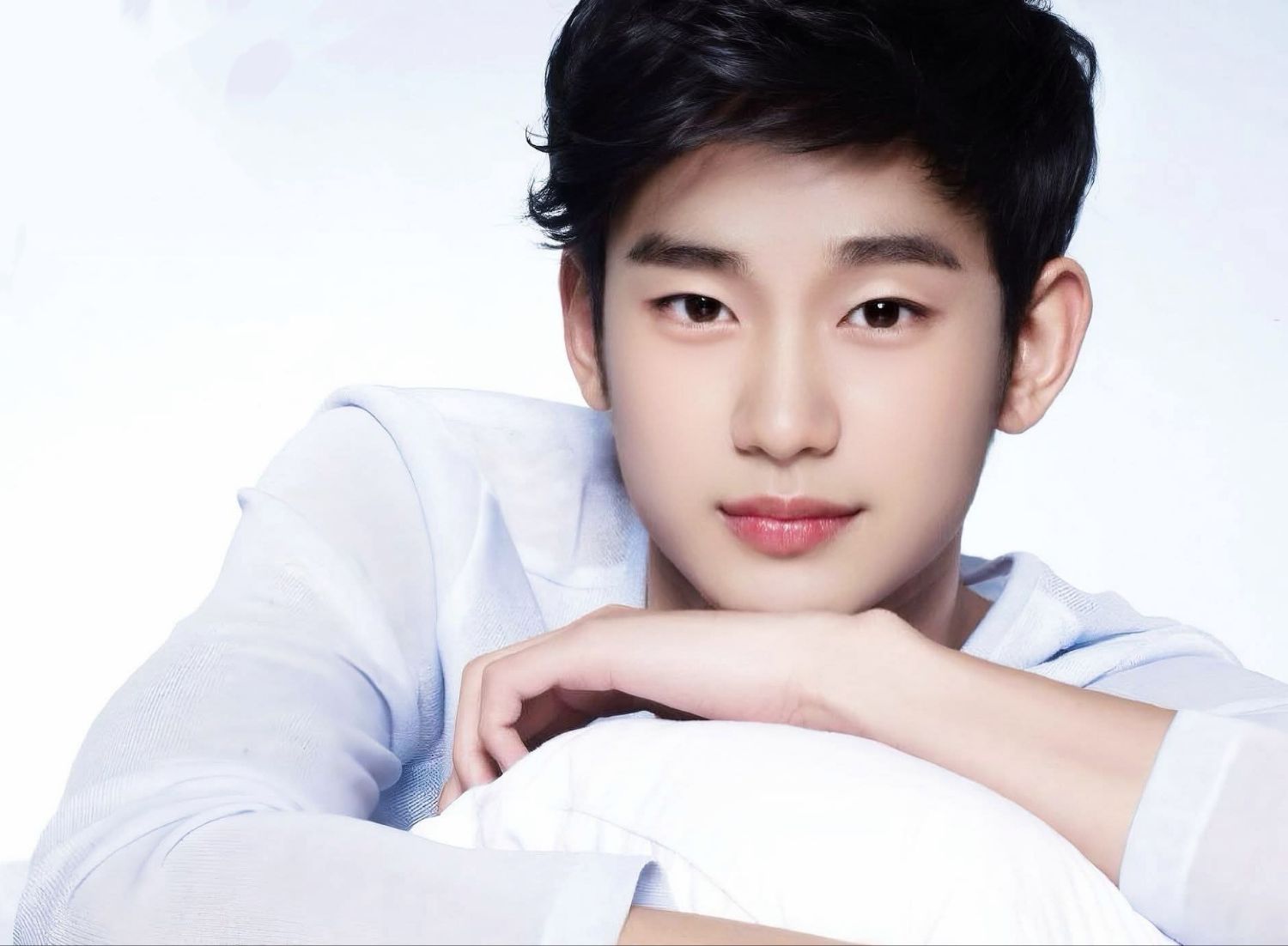 김수현의 비하인드 컷
