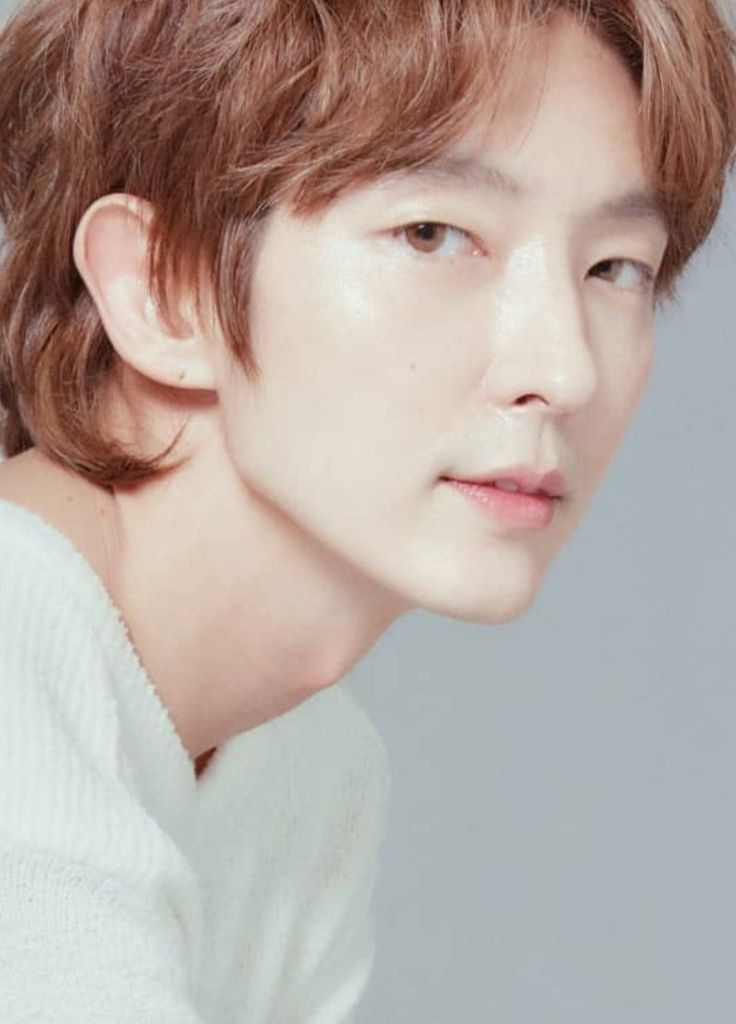 Latest photo of Lee Joongi