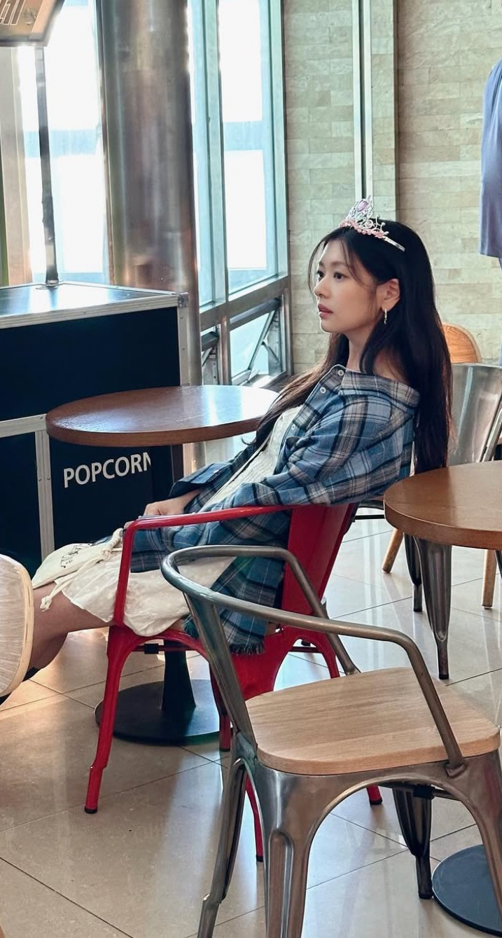 Jung Somin background image recommended by Choeaedol Celeb fandom