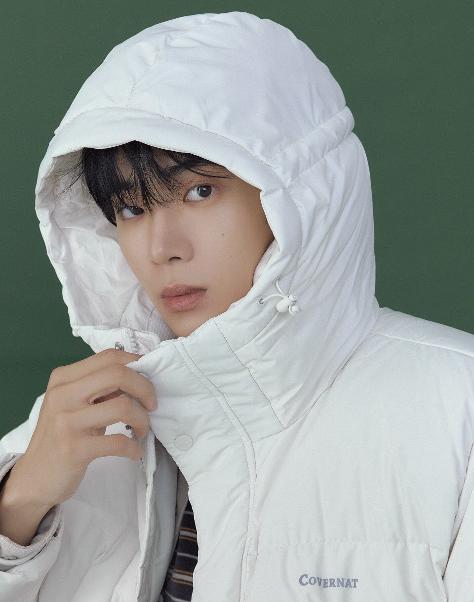 Behind-the-scenes cut of Choo Youngwoo