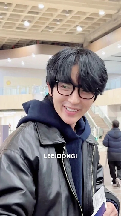 Cuplikan di balik layar dari Lee Joongi