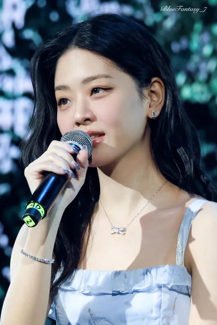 A moment captured by a fan of Chung Subin