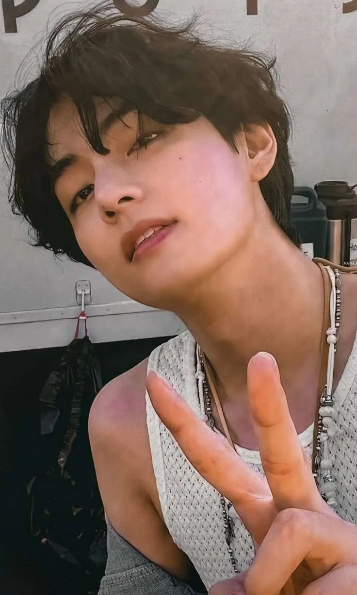 Today's popular wallpaper in Kim Taehyung (V) community