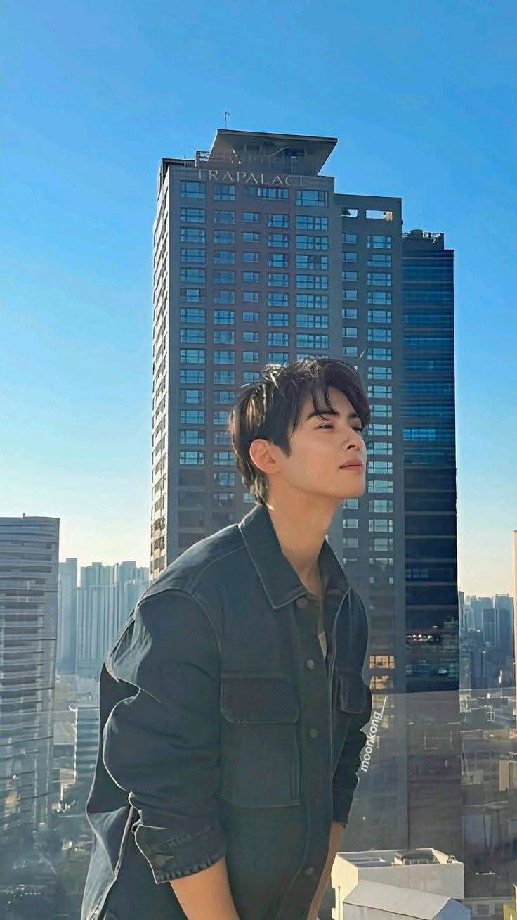 Latest photo of Cha Eunwoo