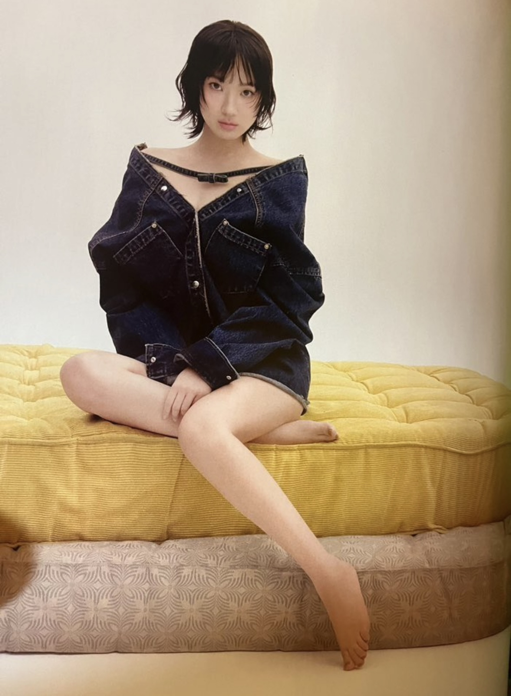 Behind-the-scenes cut of Kim Hyeyoon