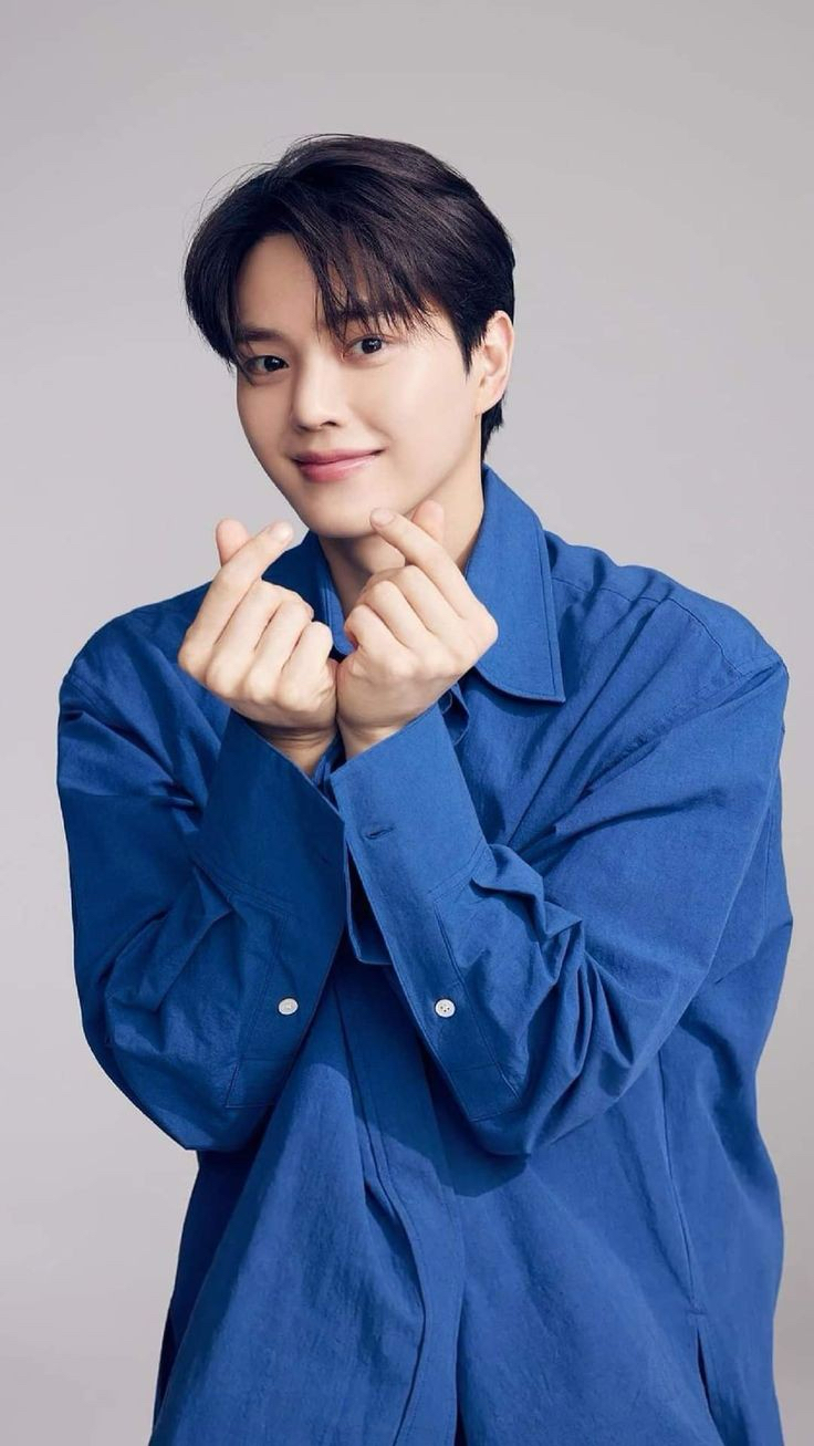 Latest photo of Song Kang