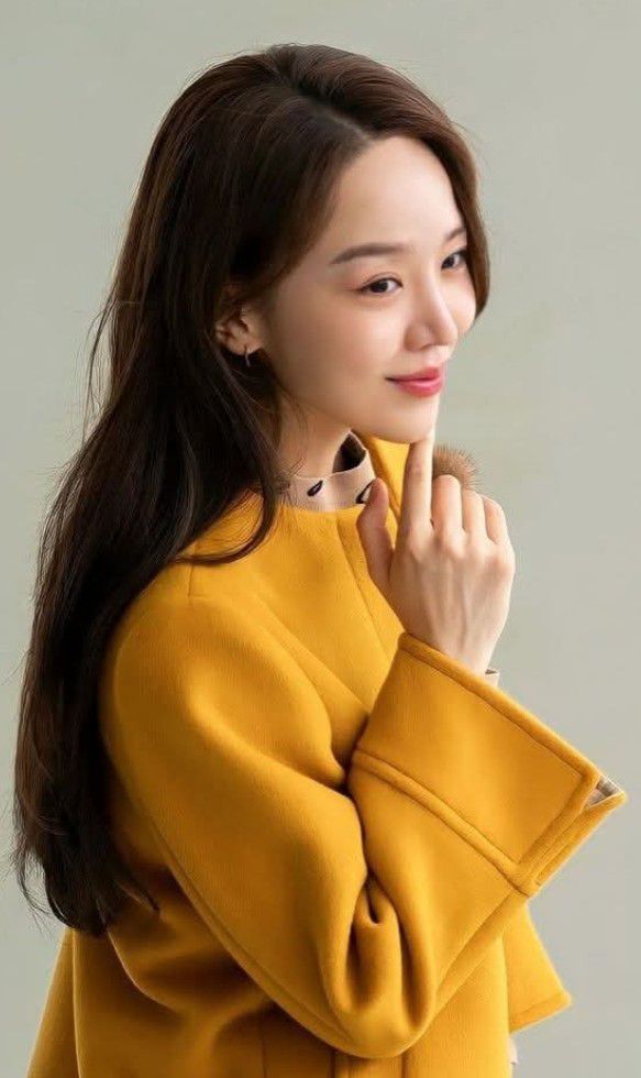 Recent activity shot of Shin Haesun