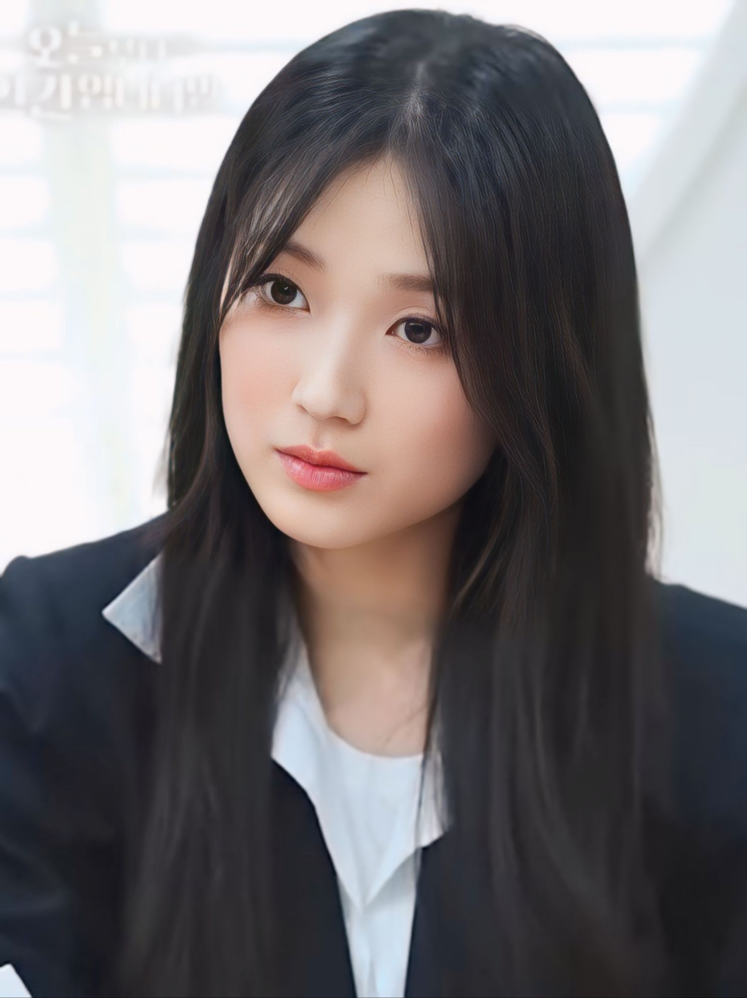 Behind-the-scenes cut of Kim Hyeyoon