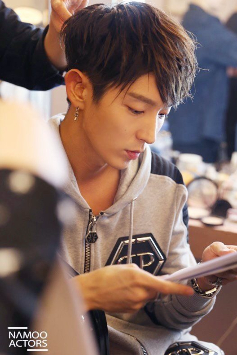 A moment captured by a fan of Lee Joongi
