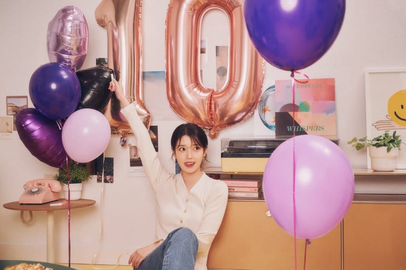 Behind-the-scenes cut of IU