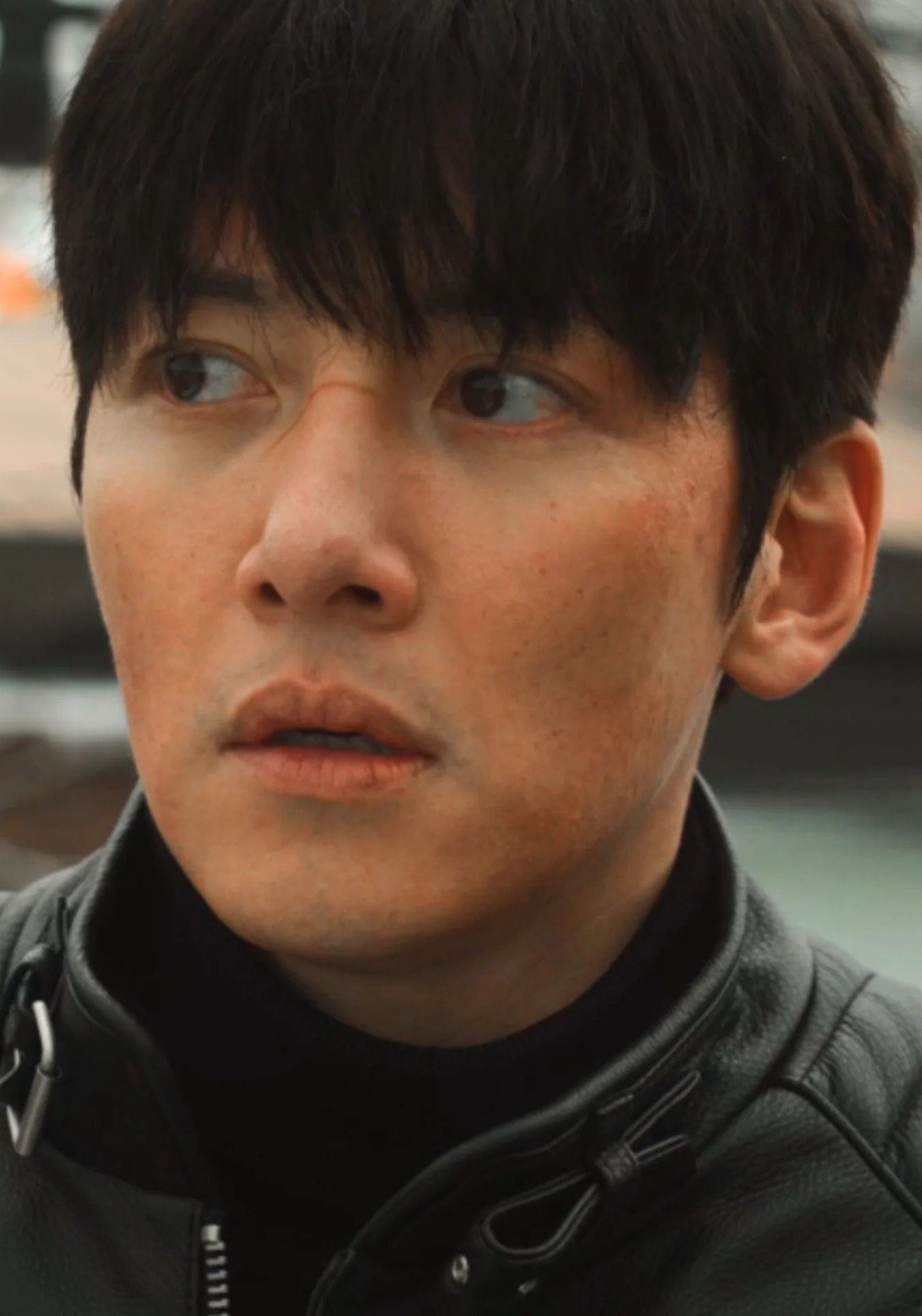 粉絲拍下的池昌旭瞬間