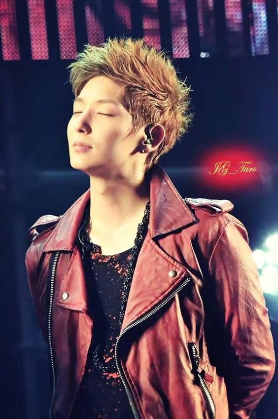 Behind-the-scenes cut of Lee Joongi