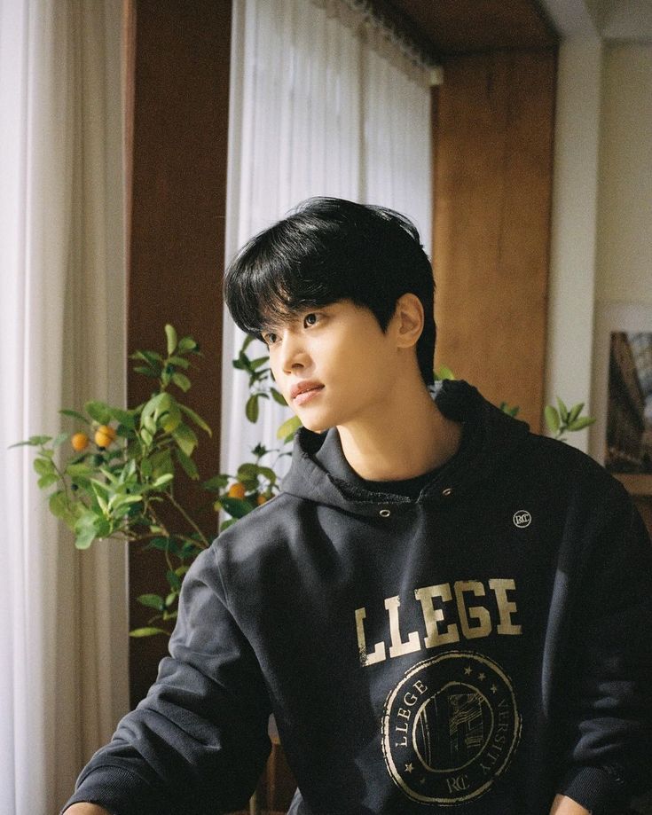 Latest photo of Cha Hakyeon (N)