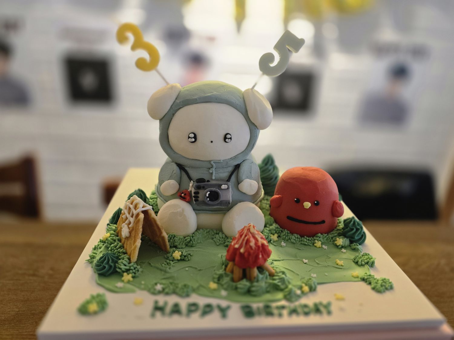 粉丝拍下的边佑锡瞬间