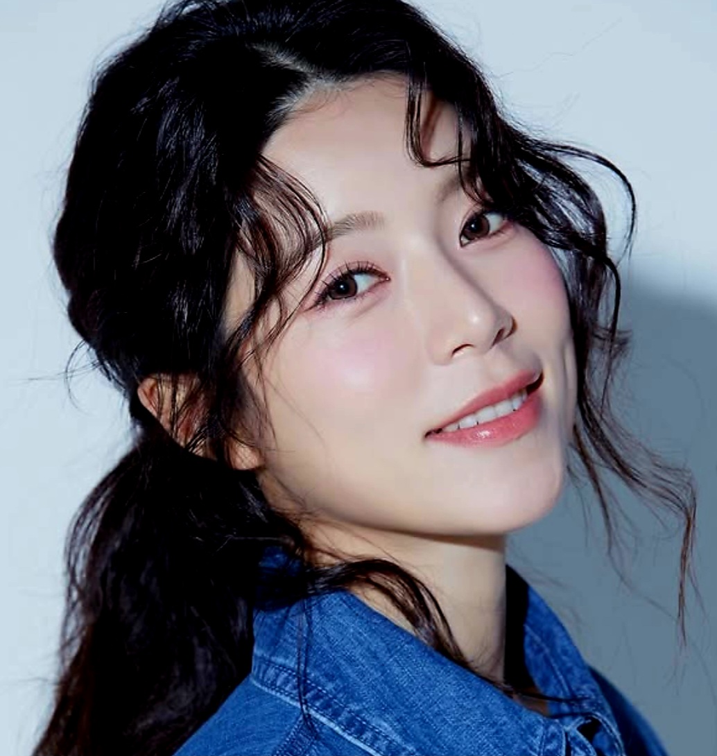 Cuplikan di balik layar dari Yang Jieun