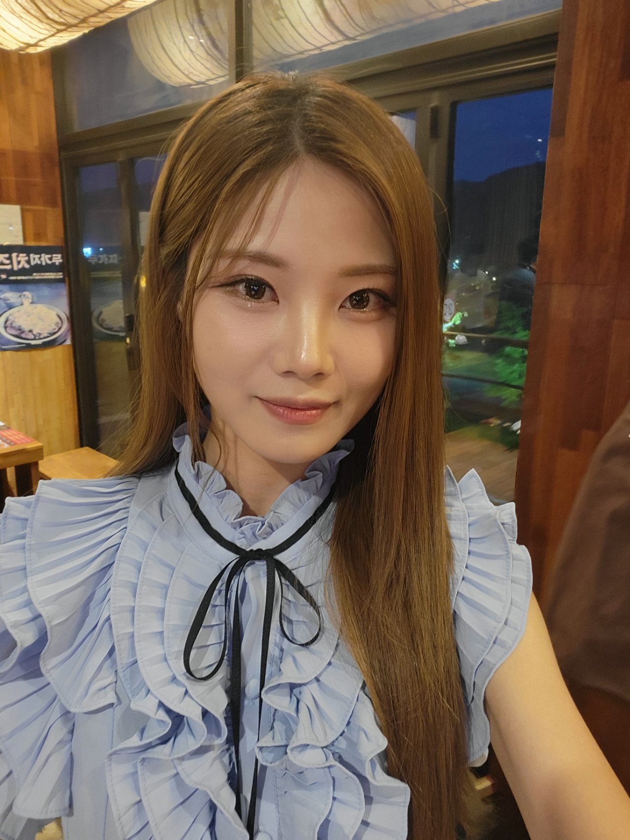 A moment captured by a fan of Bae Ahyeon