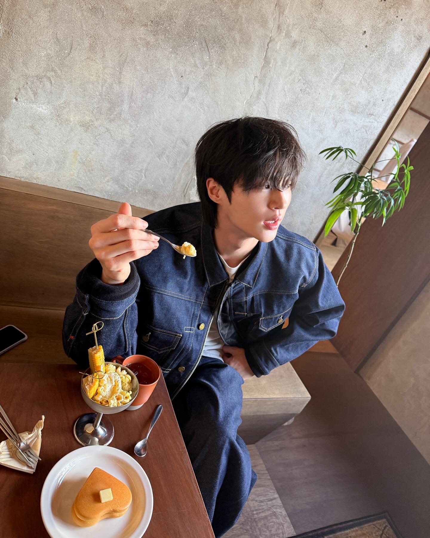 Latest photo of Byeon Wooseok