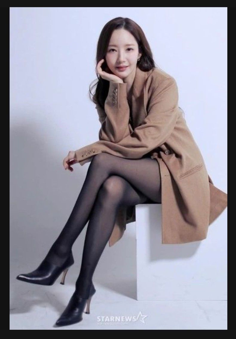 Behind-the-scenes cut of Park Minyoung