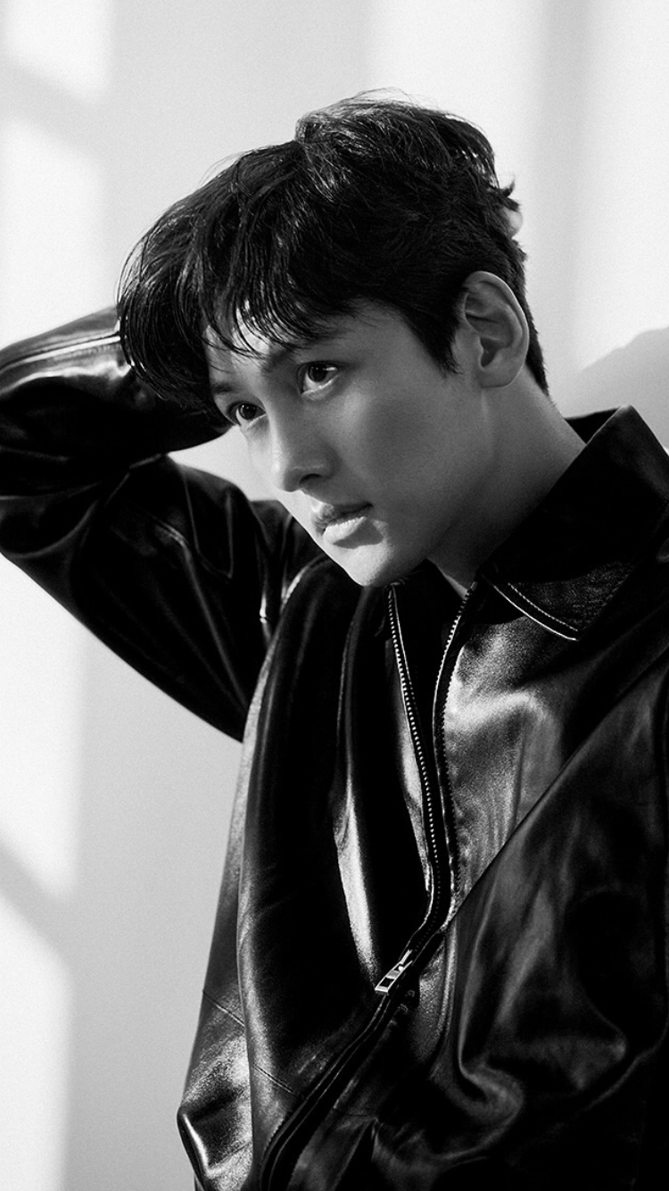 Emotional wallpaper shared by fans for Ji Changwook