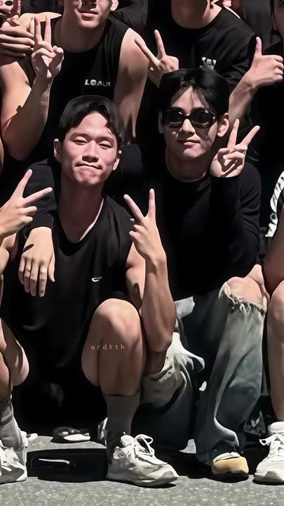 Kim Taehyung (V) background image recommended by Choeaedol Celeb fandom