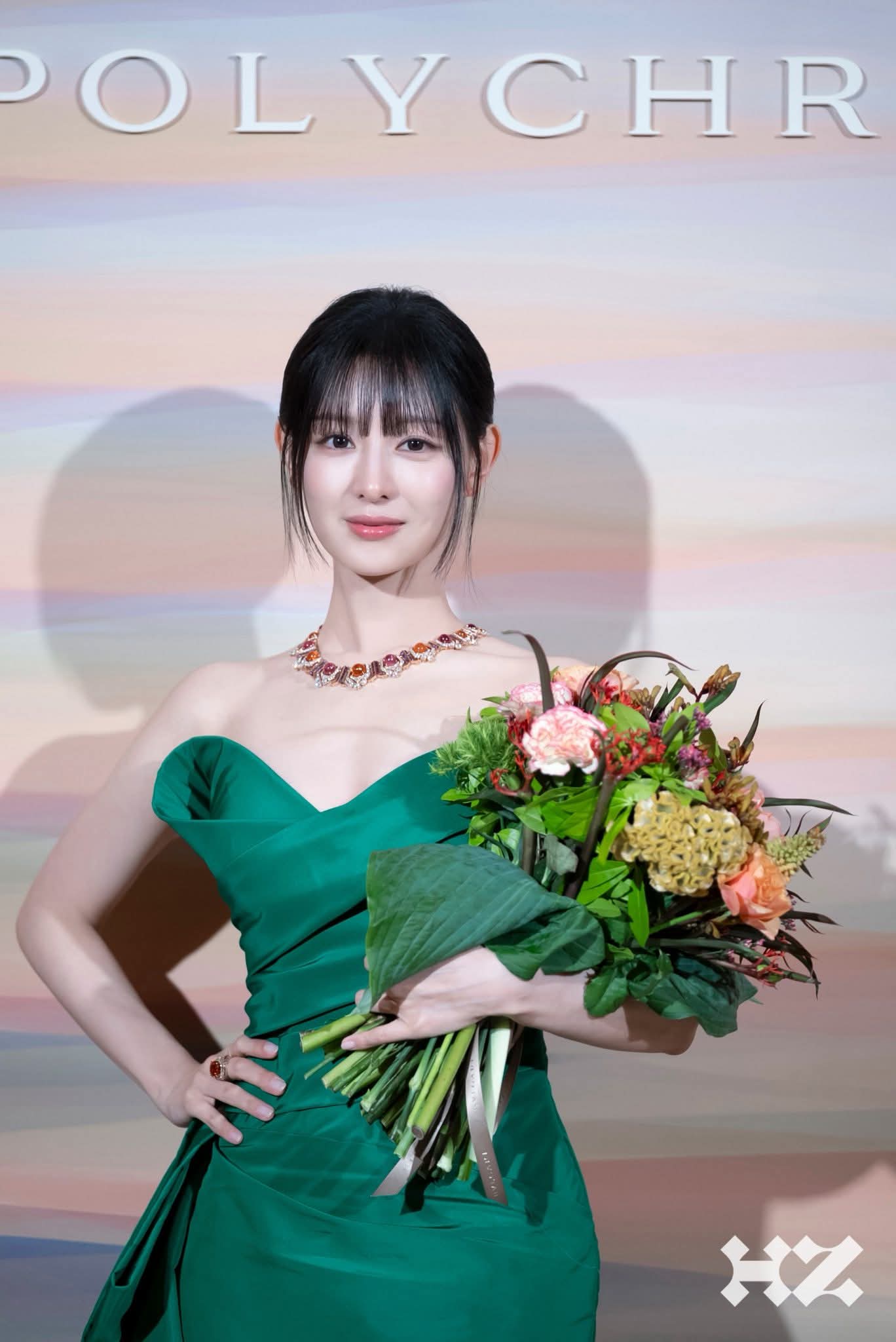 Behind-the-scenes cut of Kim Jiwon