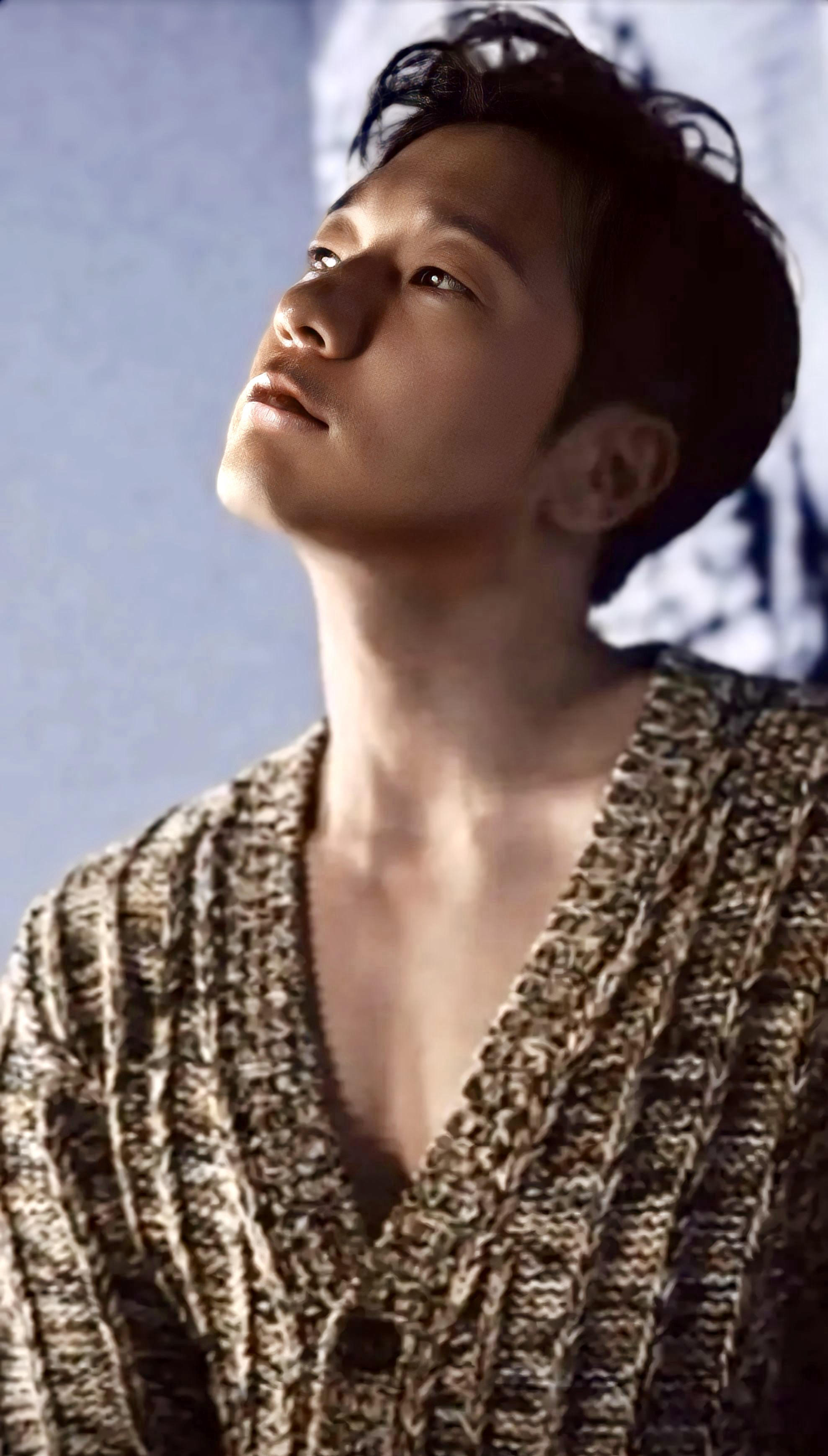 Latest photo of Son Seokkoo