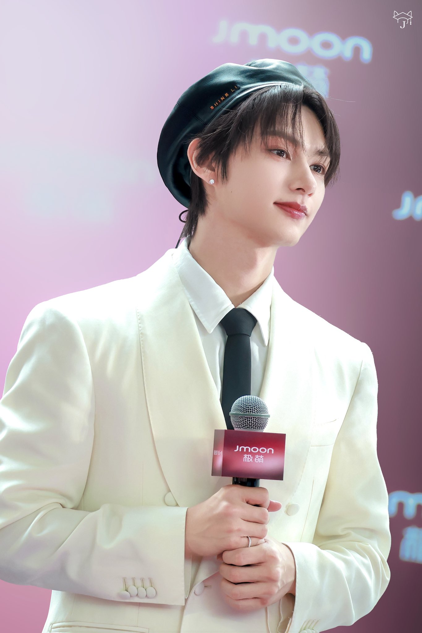 Latest photo of Wen Junhui