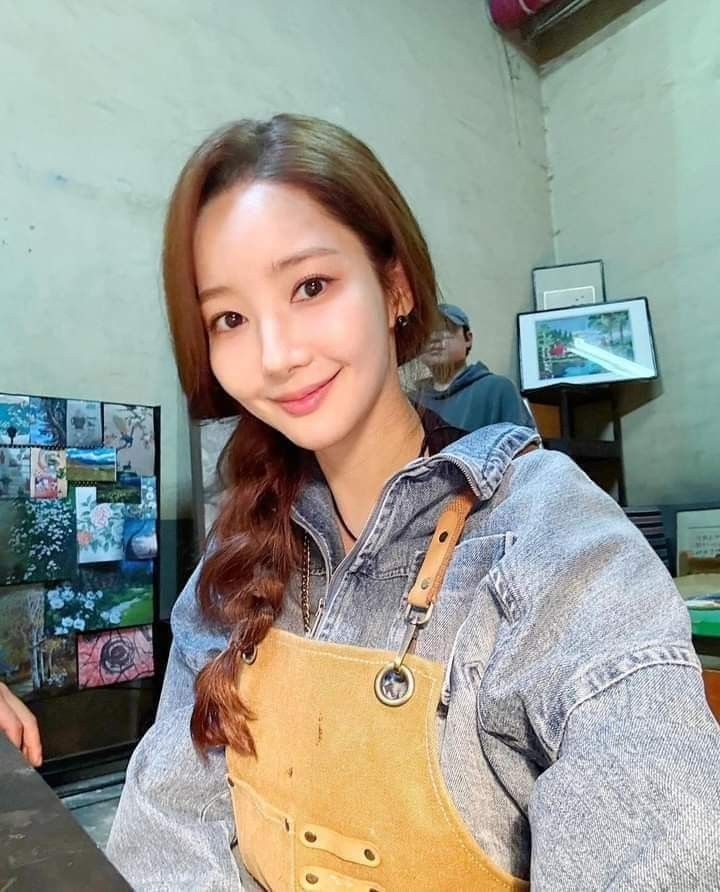 Latest photo of Park Minyoung
