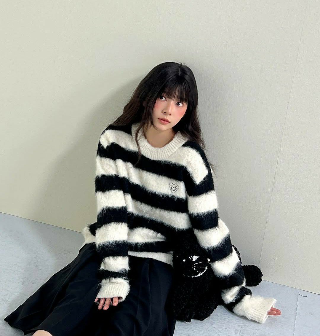 Behind-the-scenes cut of Kim Minju