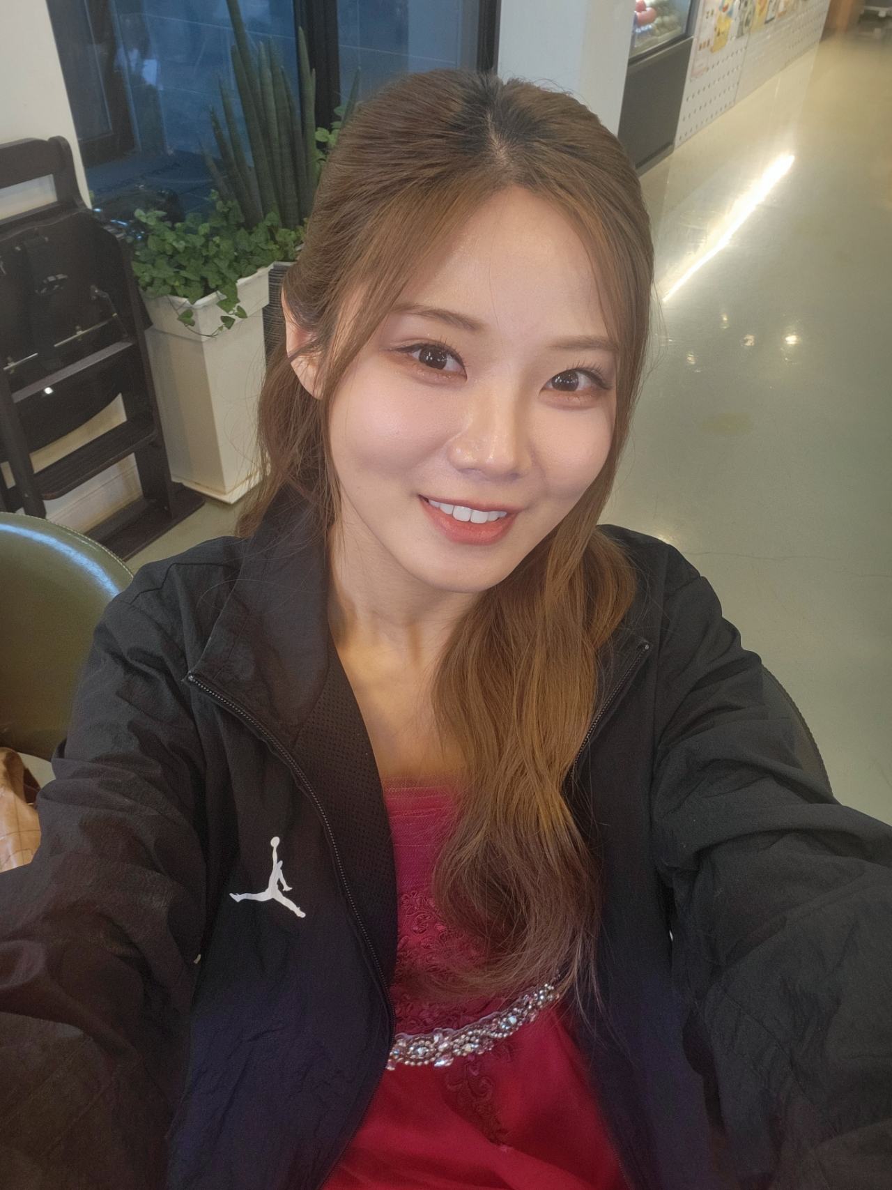 Behind-the-scenes cut of Bae Ahyeon
